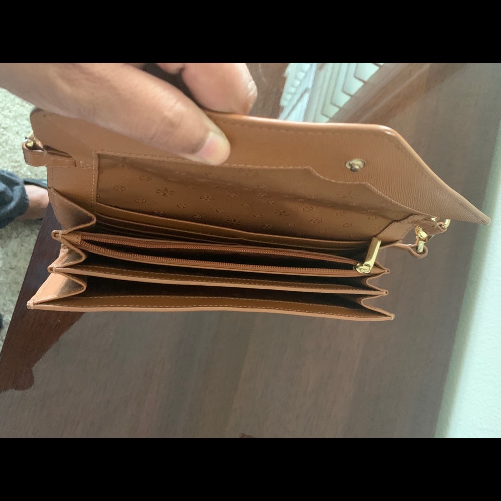 Handbag - Picture 6 of 7